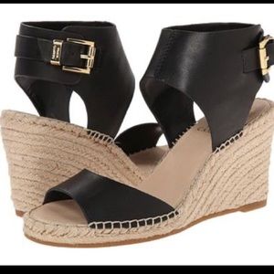 Vince Camuto tomello ankle strap adjustable 7wedge